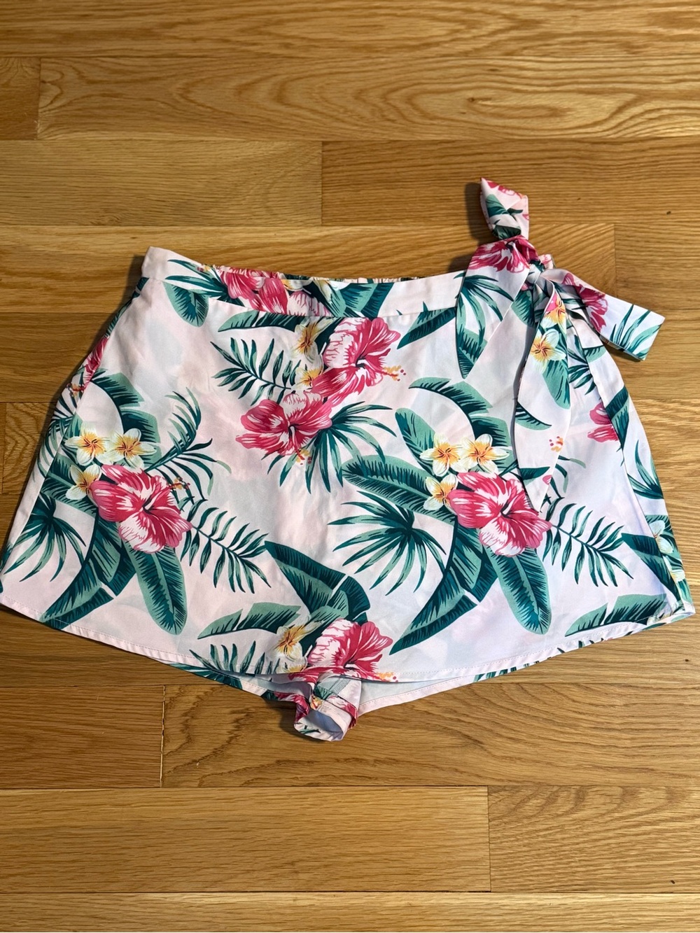 Lulu's Pink Floral Tie-Waist Skort with Green Leaf Print